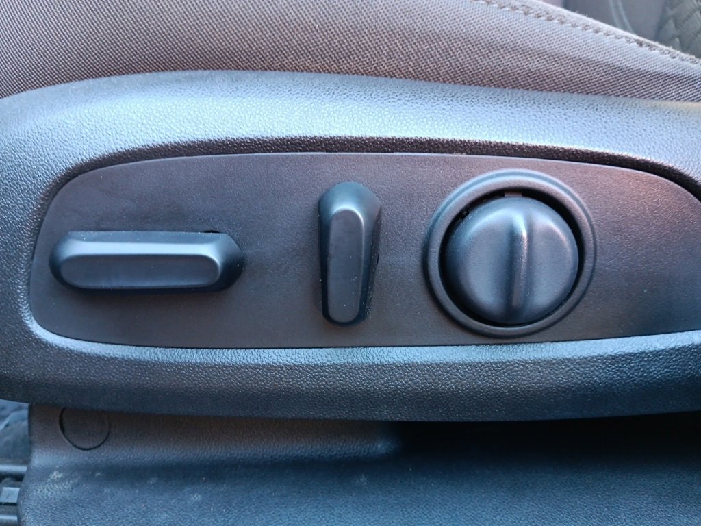 Used 2019 Chevrolet Blazer LT image 5