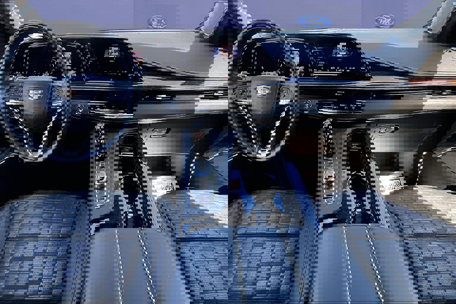 Used 2023 Cadillac Escalade Premium Luxury Platinum image 7