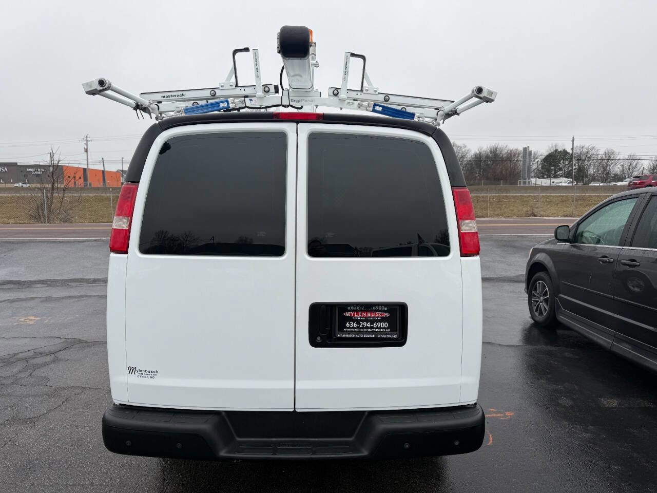 Used 2015 Chevrolet Express 2500 image 6