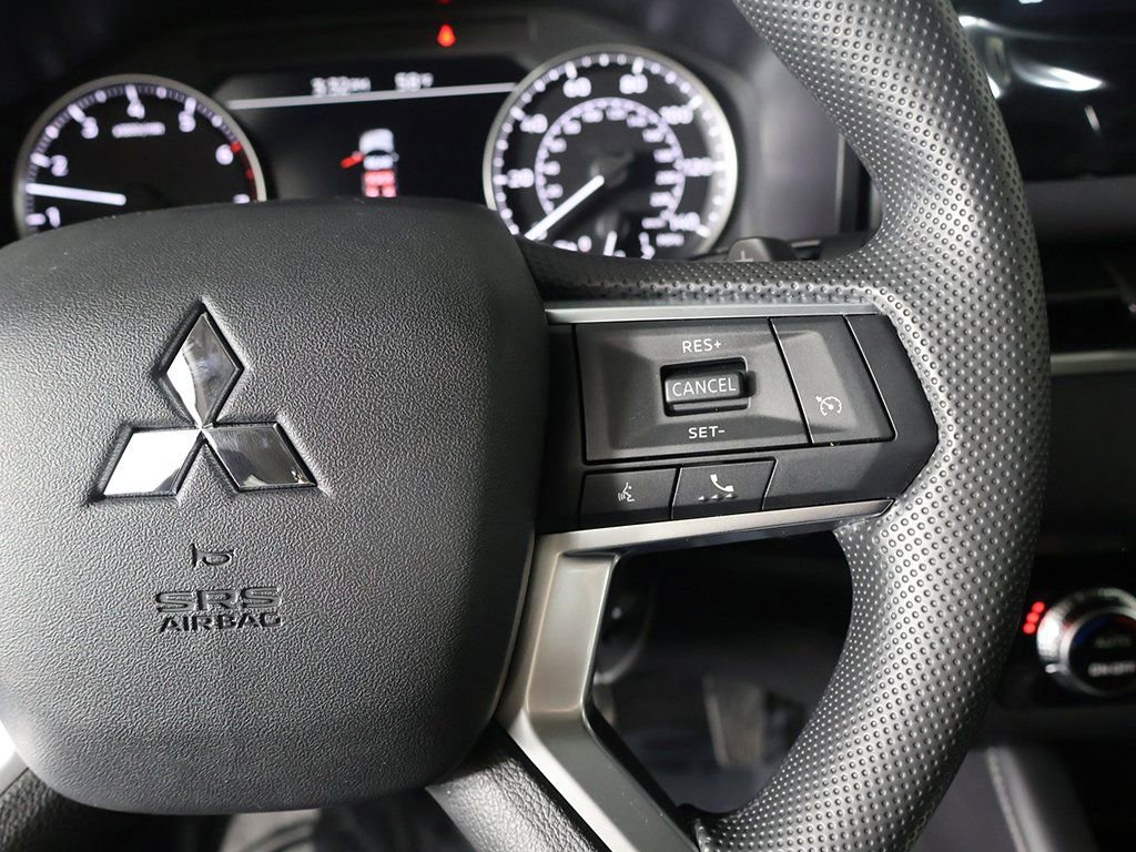 New 2026 Mitsubishi Outlander ES AWD/4WD image 37