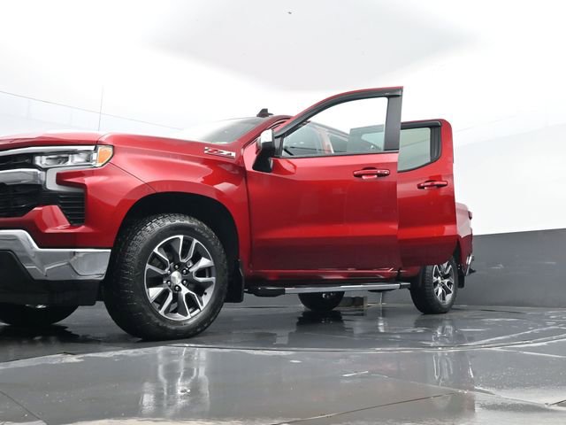 Used 2022 Chevrolet Silverado 1500 LT image 32