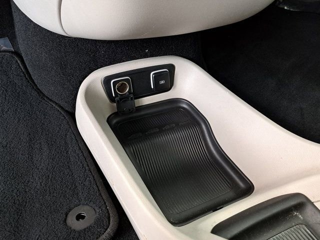 Used 2024 Kia Carnival LX FWD image 18