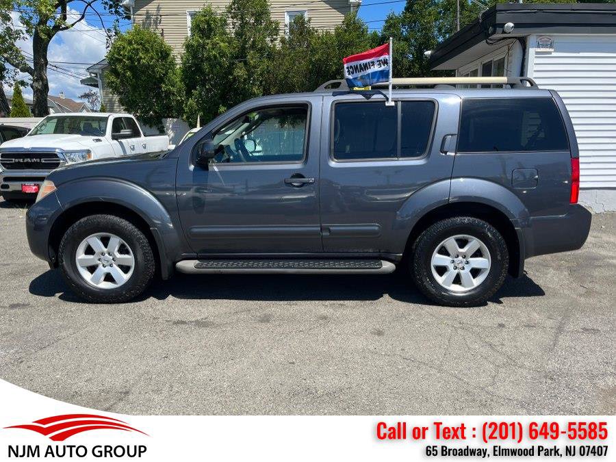 Used 2010 Nissan Pathfinder SE AWD/4WD image 6