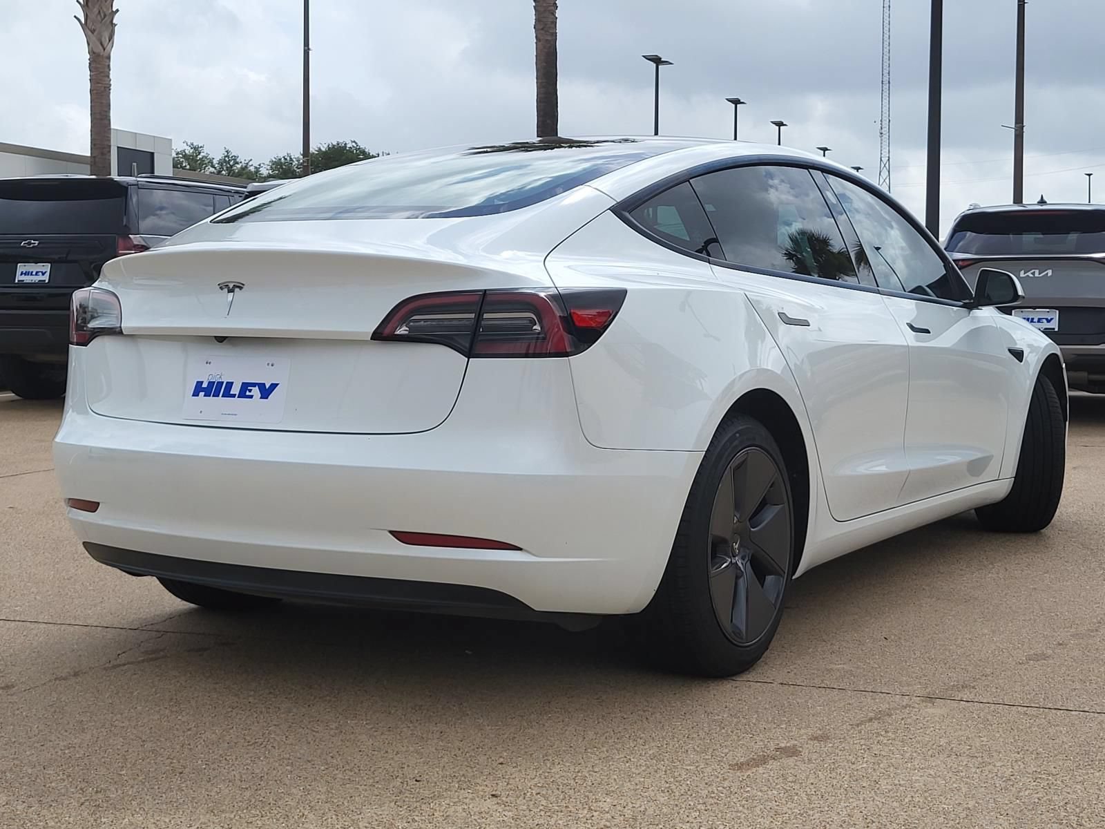Used 2023 Tesla Model 3 Standard Range RWD image 4