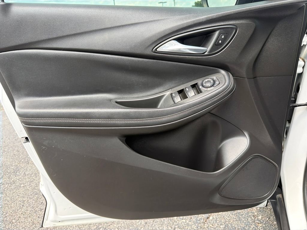 Used 2020 Buick Encore GX Preferred AWD/4WD image 12