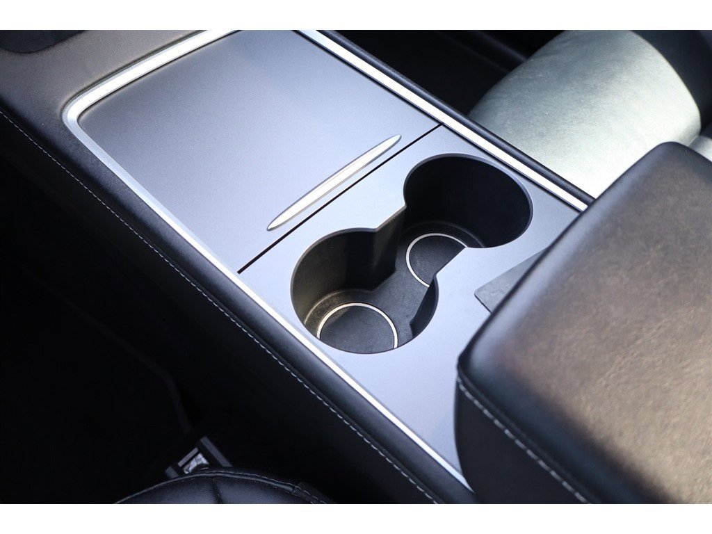 Used 2021 Tesla Model Y Long Range image 26