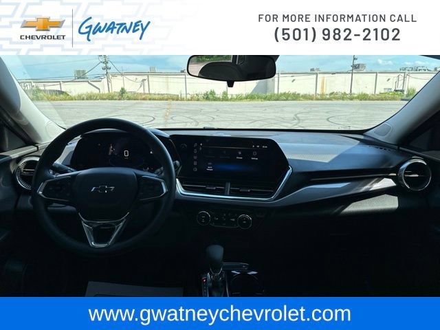 Used 2025 Chevrolet Trax ACTIV w/ Sunroof Package FWD image 24
