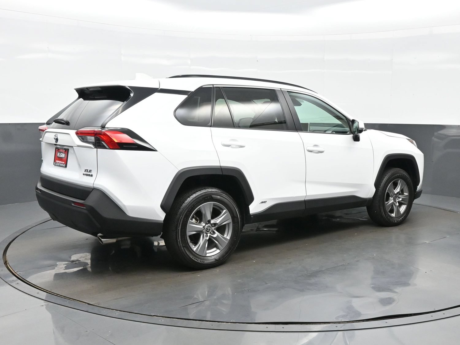 Used 2024 Toyota RAV4 XLE w/ Convenience Package AWD/4WD image 6