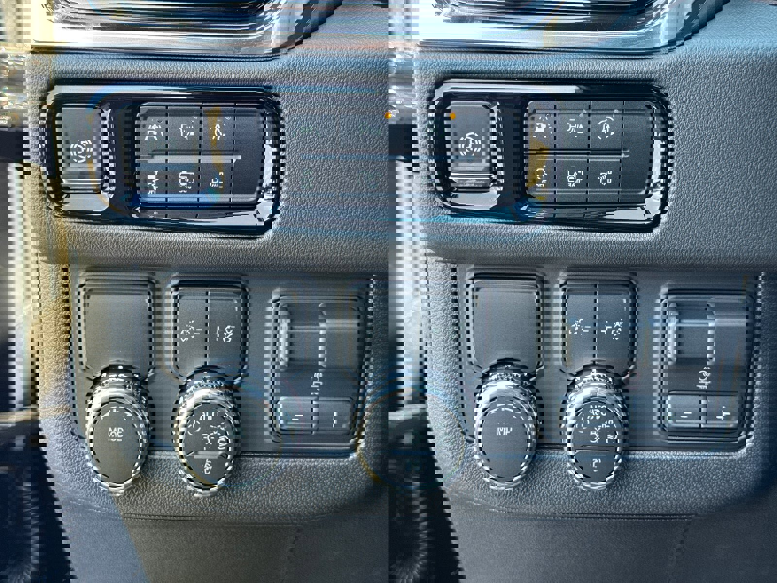 Used 2026 GMC Yukon Elevation image 30