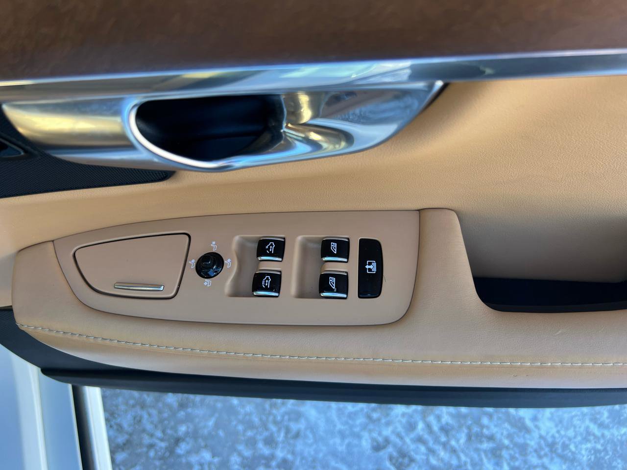 Used 2020 Volvo S90 T6 Inscription image 13