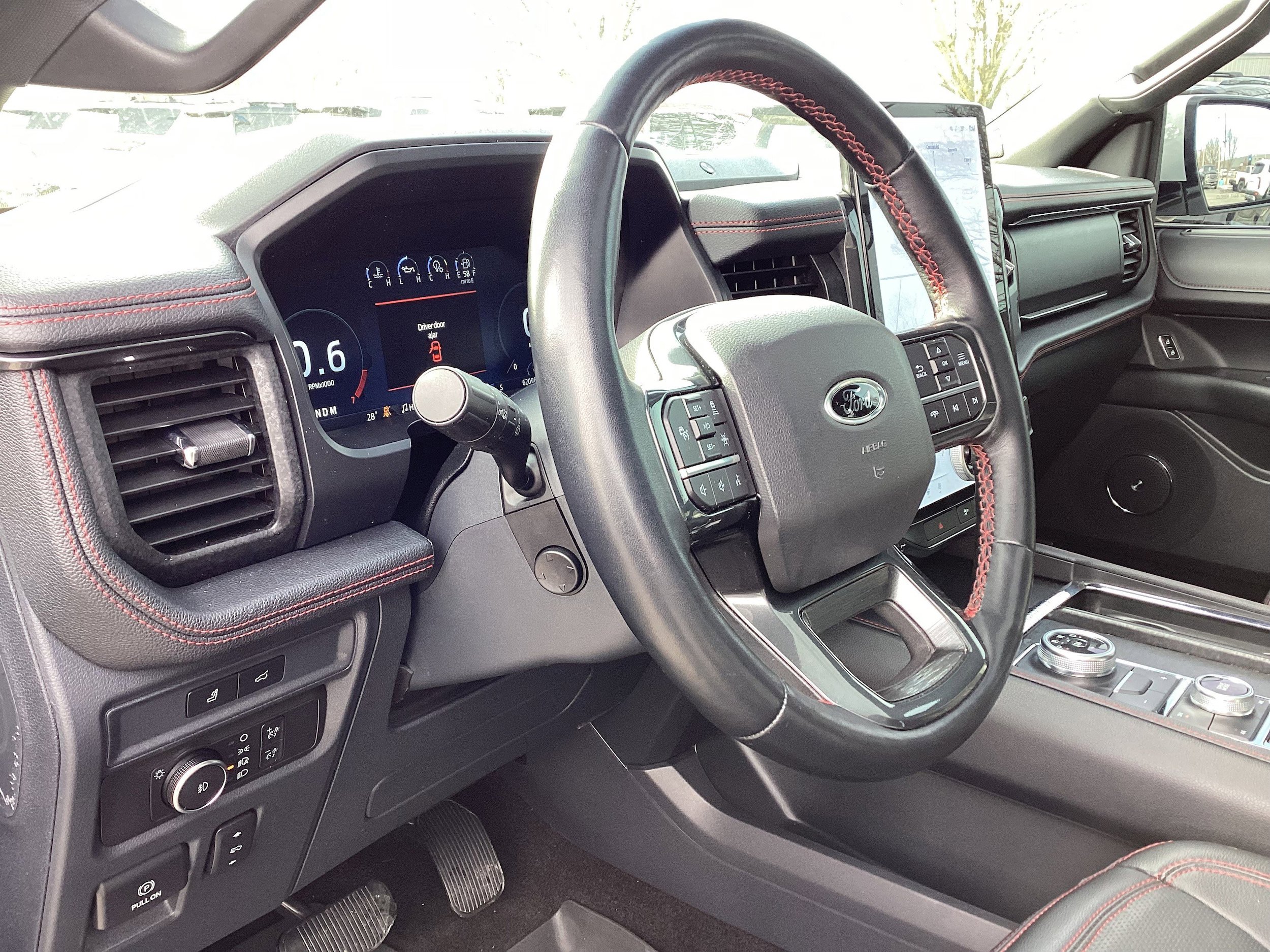 Used 2022 Ford Expedition Limited AWD/4WD image 11