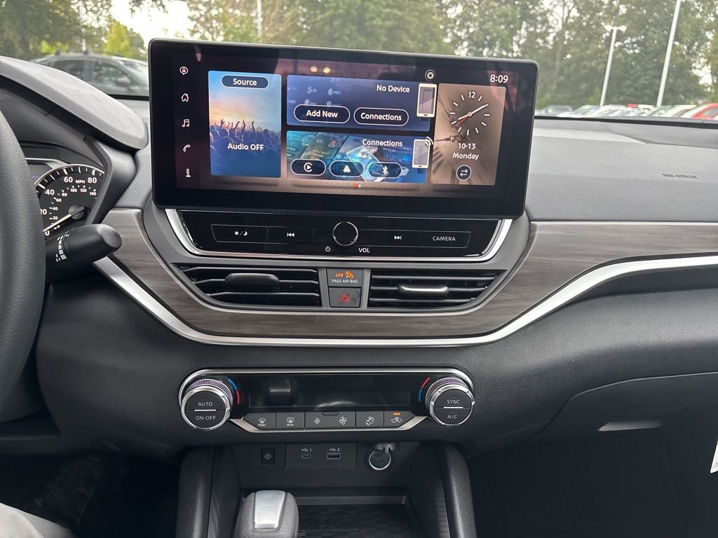 New 2025 Nissan Altima 2.5 SV w/ SV Special Edition Package image 11