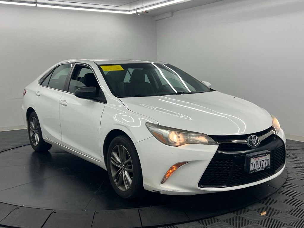 Used 2017 Toyota Camry SE FWD image 3