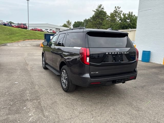 Used 2025 Ford Expedition Active AWD/4WD image 16