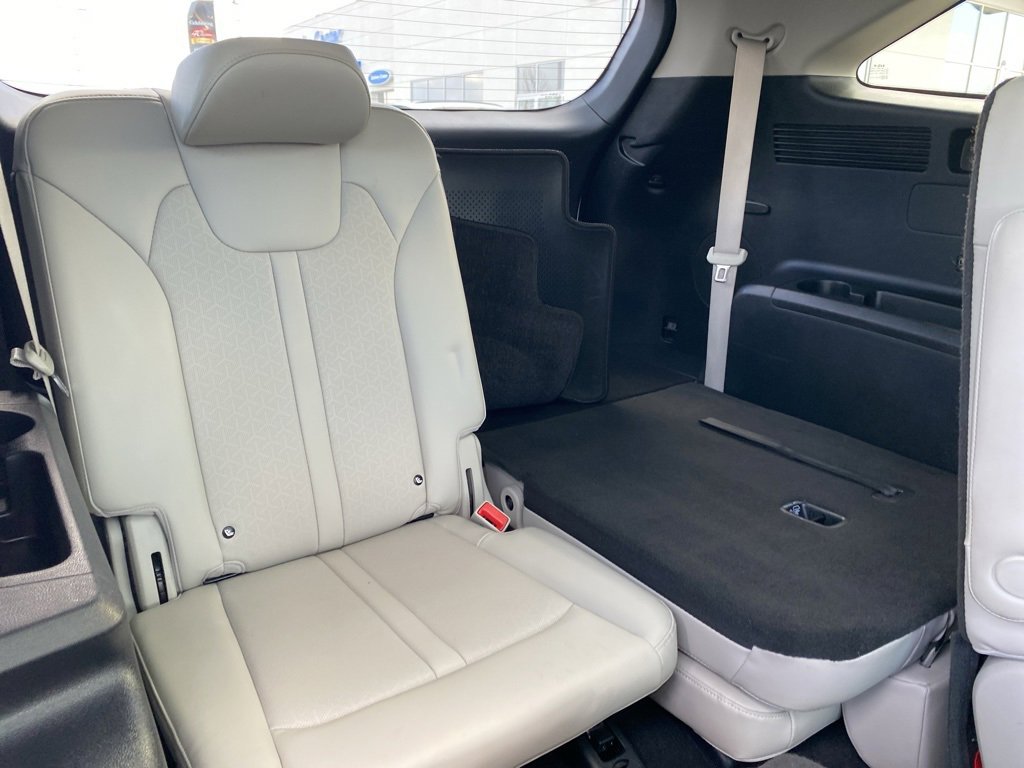 Used 2022 Kia Sorento EX w/ Panoramic Sunroof Package image 14