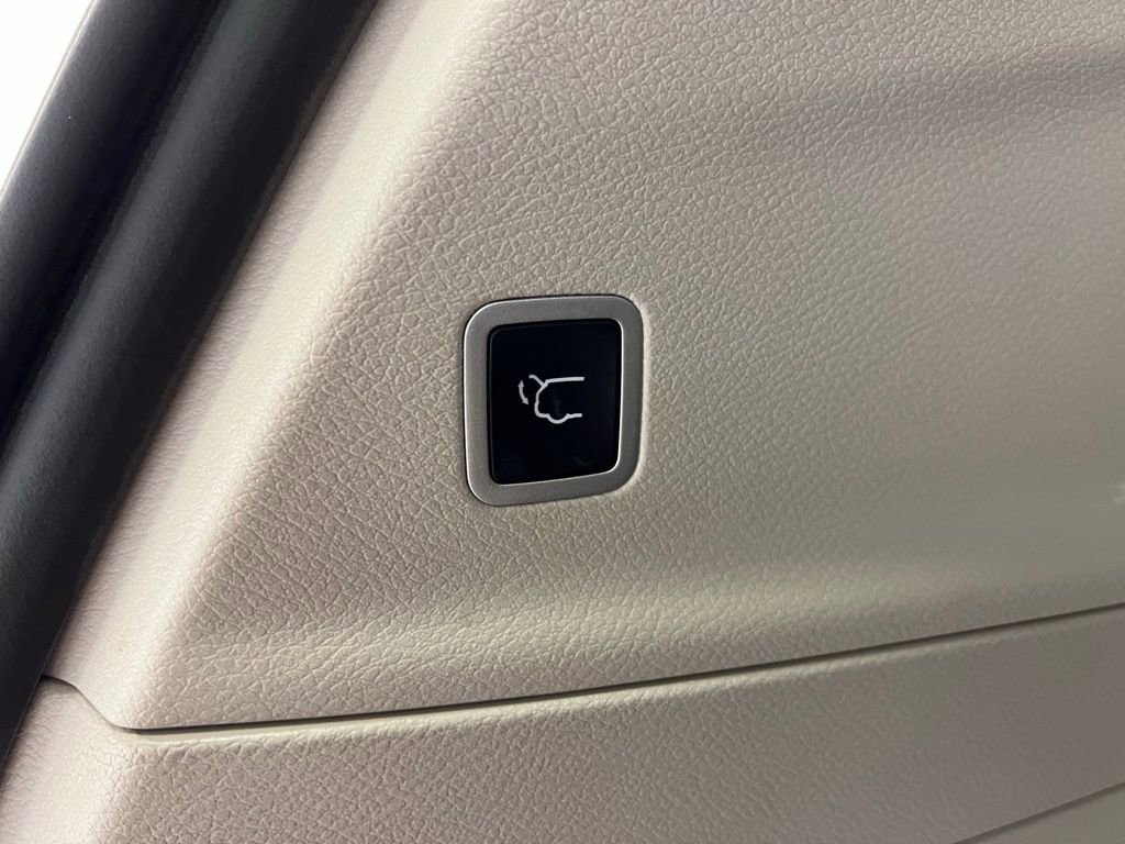 Used 2023 Chrysler Pacifica Limited image 33