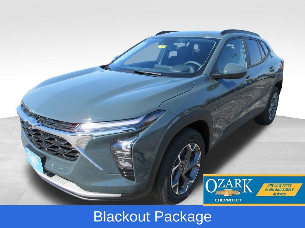 New 2026 Chevrolet Trax LT w/ LPO, Blackout Package FWD image 1