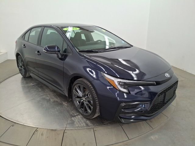 Used 2025 Toyota Corolla SE image 9