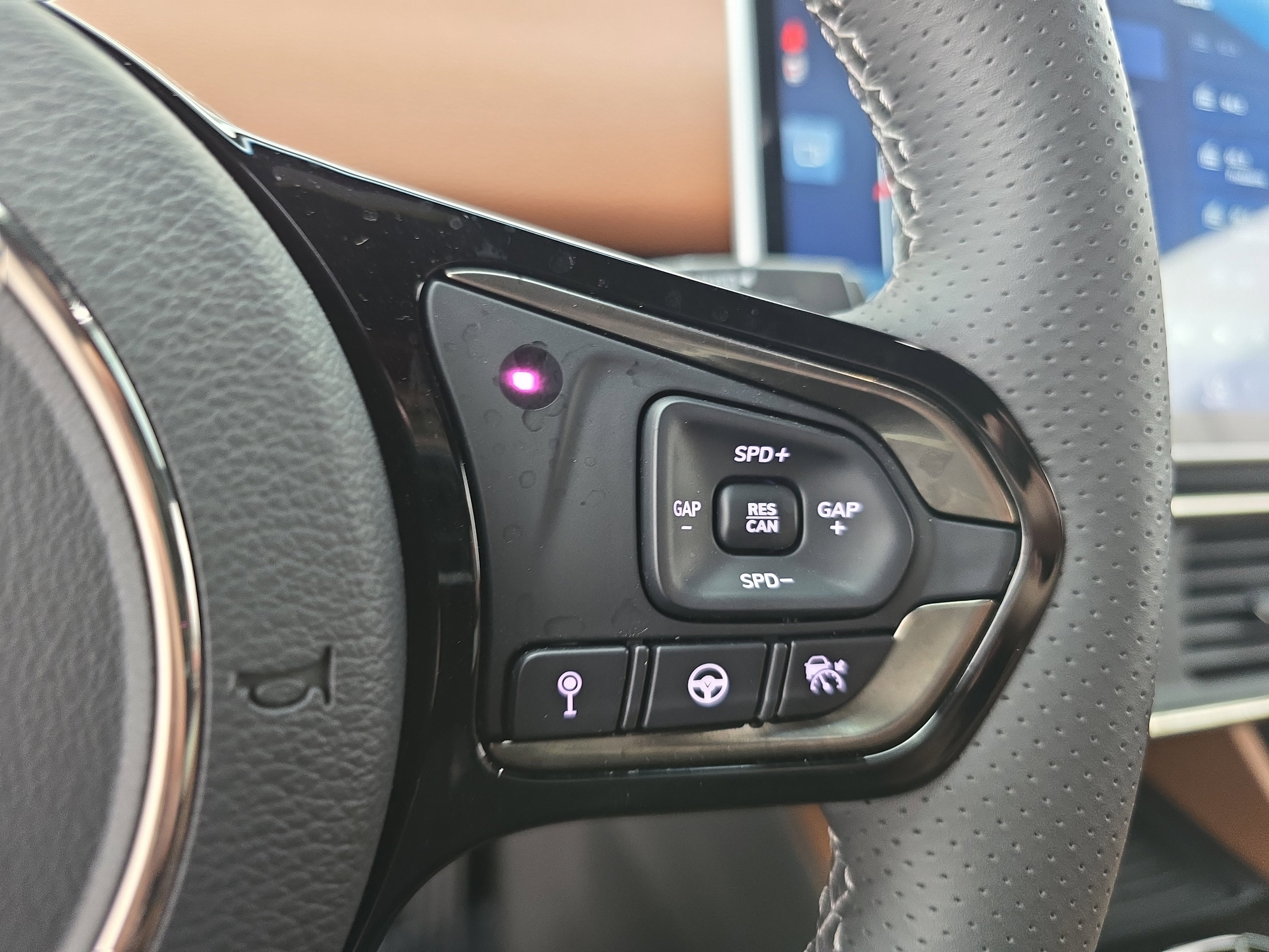New 2025 VinFast VF 8 Plus image 18