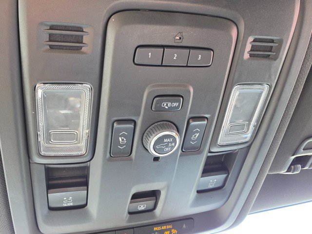 Used 2023 Chevrolet Tahoe Z71 w/ Luxury Package image 50