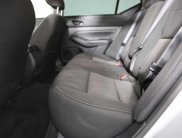 Used 2024 Nissan Altima 2.5 SV image 9