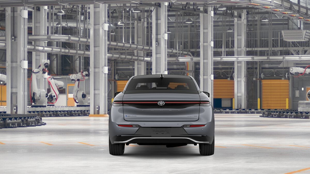New 2027 Toyota Crown AWD/4WD image 8