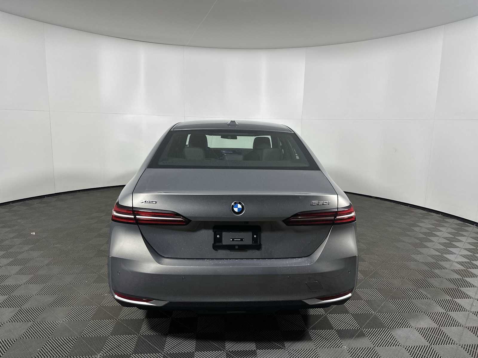 New 2026 BMW 530i xDrive AWD/4WD image 2