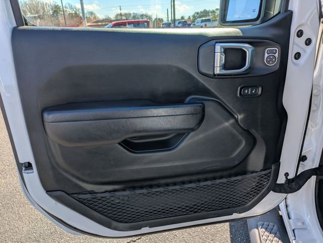 Used 2022 Jeep Gladiator Sport image 12