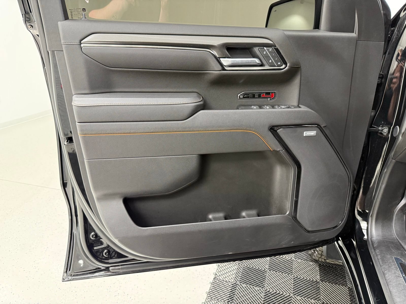 Used 2025 GMC Sierra 1500 AT4 AWD/4WD image 12
