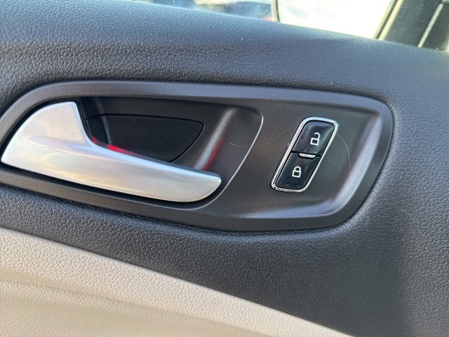 Used 2014 Ford C-MAX Energi SEL image 13