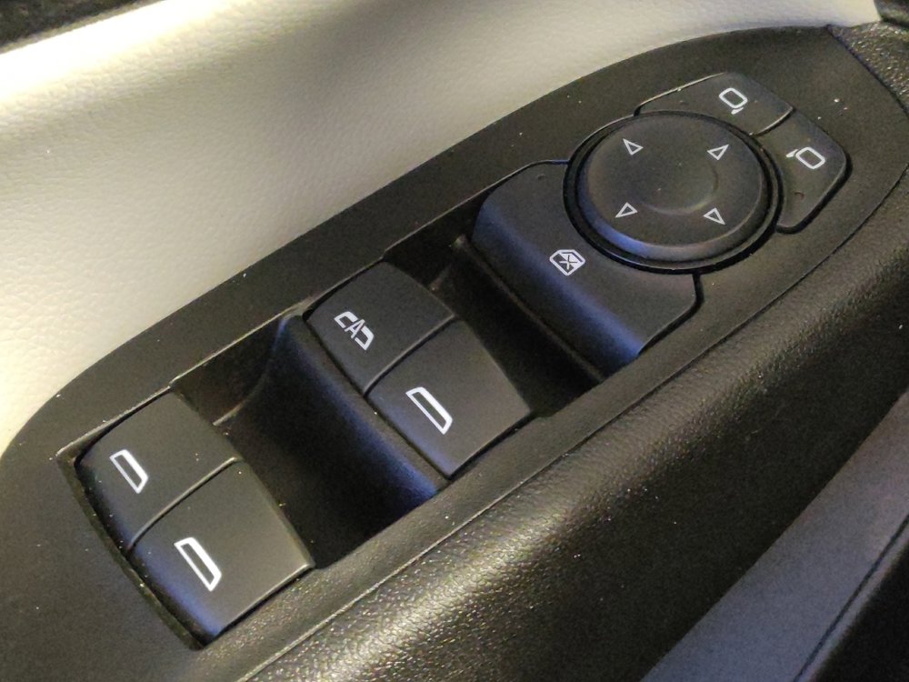 Used 2019 Chevrolet Equinox LS AWD/4WD image 27