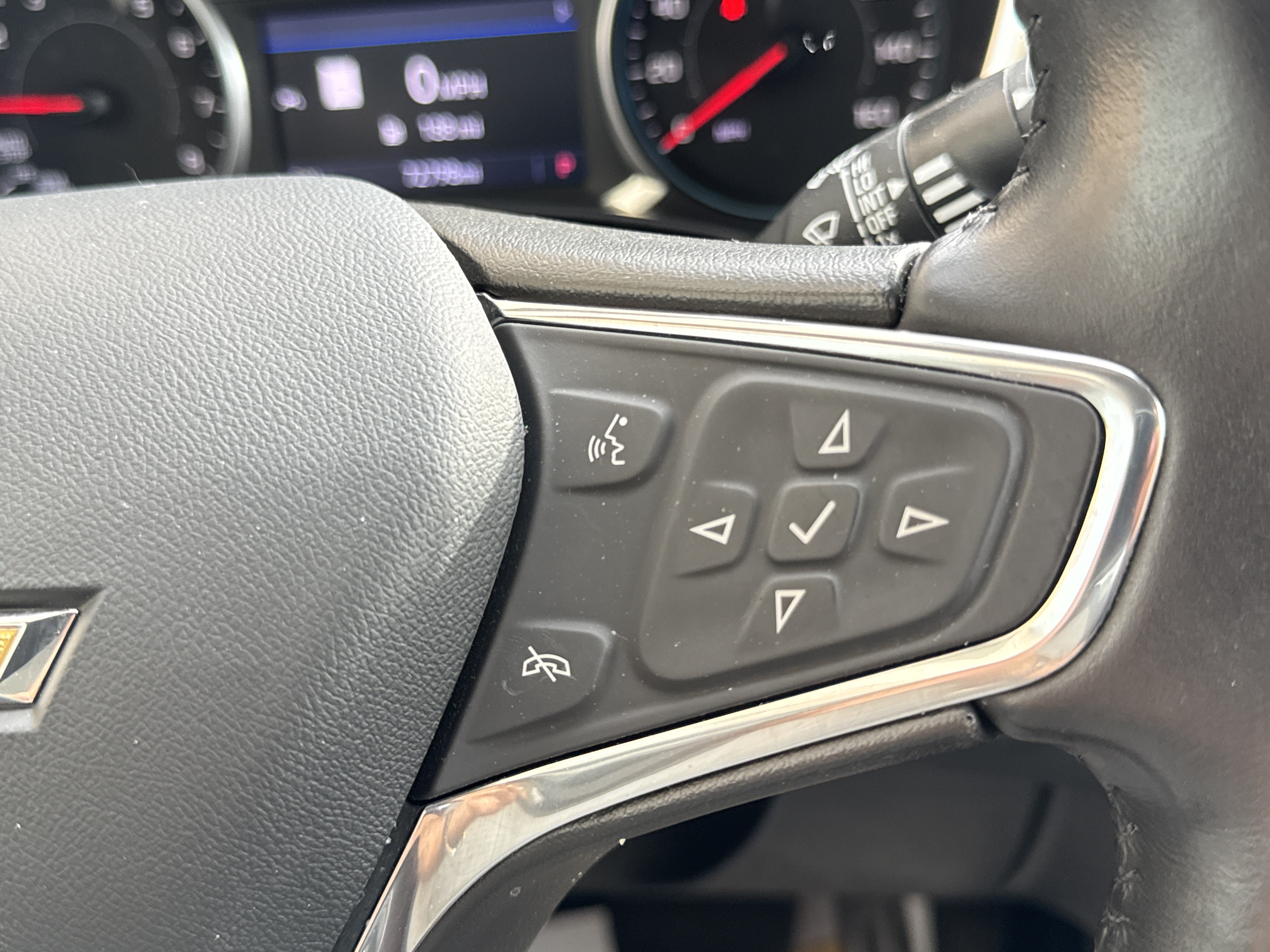 Used 2021 Chevrolet Equinox LT AWD/4WD image 17