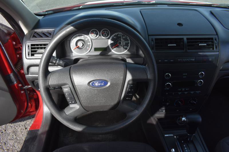 Used 2009 Ford Fusion SE image 32