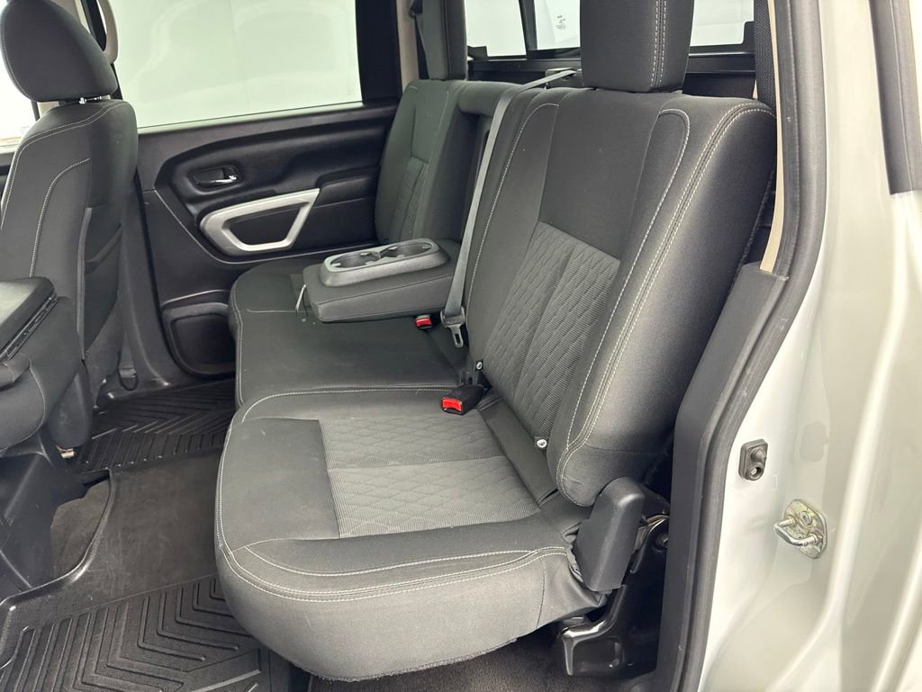 Used 2019 Nissan Titan SV AWD/4WD image 32