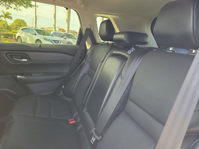 Certified 2025 Nissan Rogue SV w/ SV Premium Package image 15