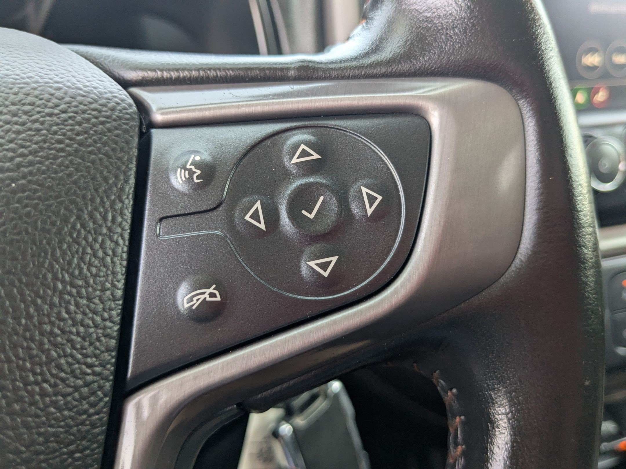 Certified 2021 GMC Canyon AT4 w/ Driver Alert Package AWD/4WD image 19