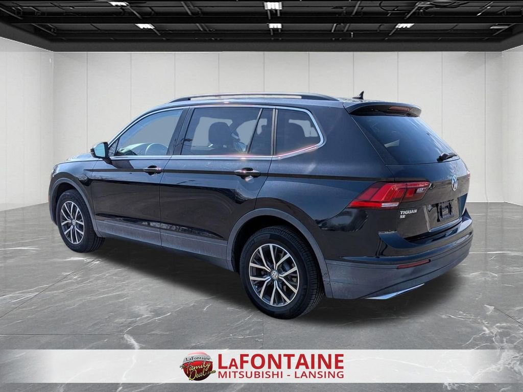 Used 2019 Volkswagen Tiguan SE w/ Panoramic Sunroof Package image 3