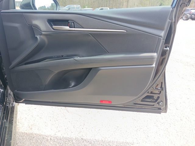 Used 2025 Toyota Camry LE image 24