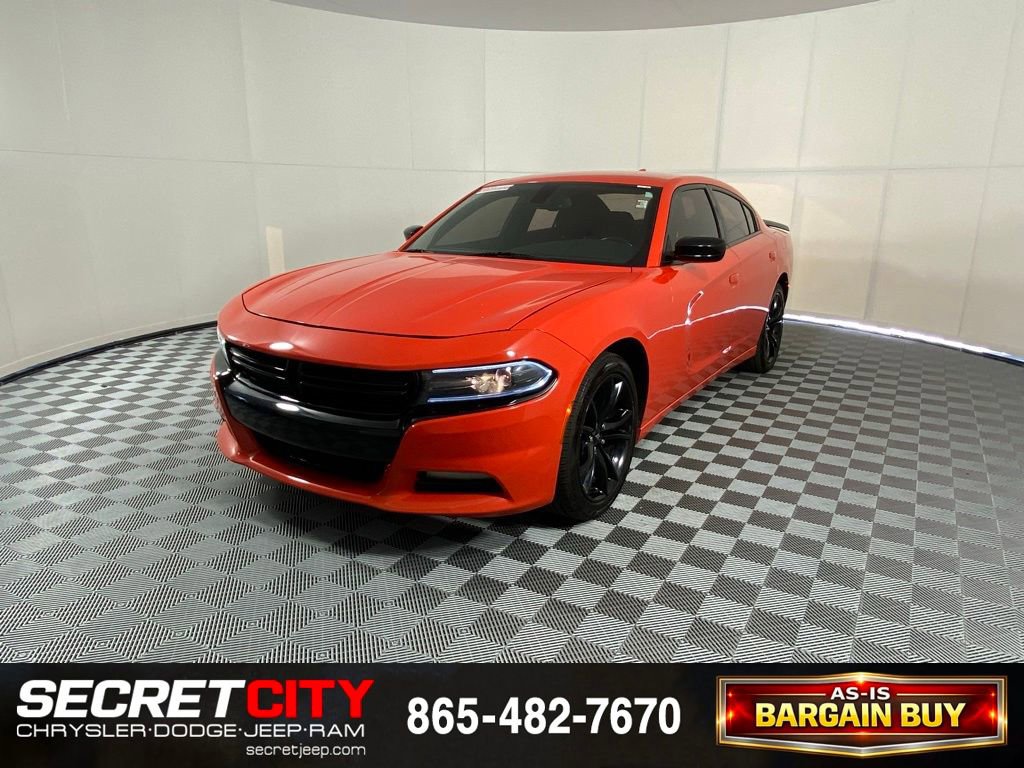 Used 2018 Dodge Charger SXT Plus w/ Blacktop Package RWD image 3