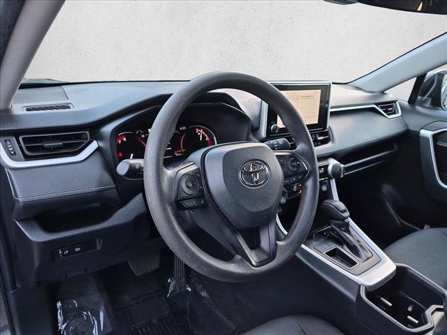 Used 2025 Toyota RAV4 XLE FWD image 10