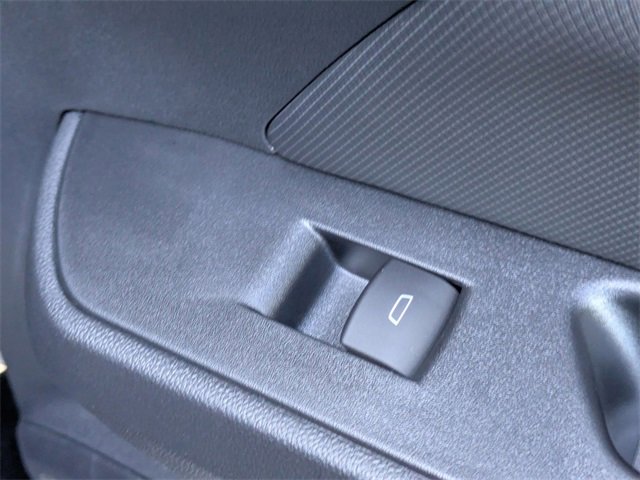 New 2025 Chevrolet Equinox EV RS image 34