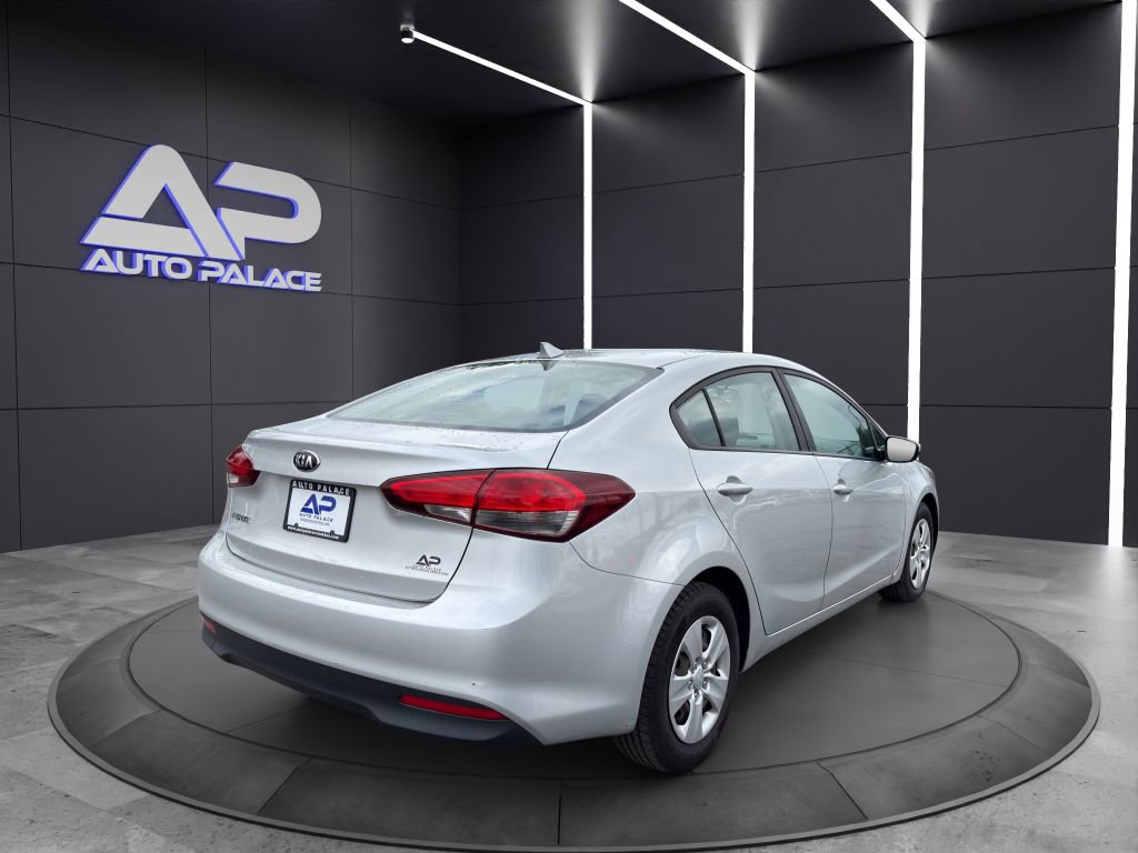 Used 2017 Kia Forte LX image 6