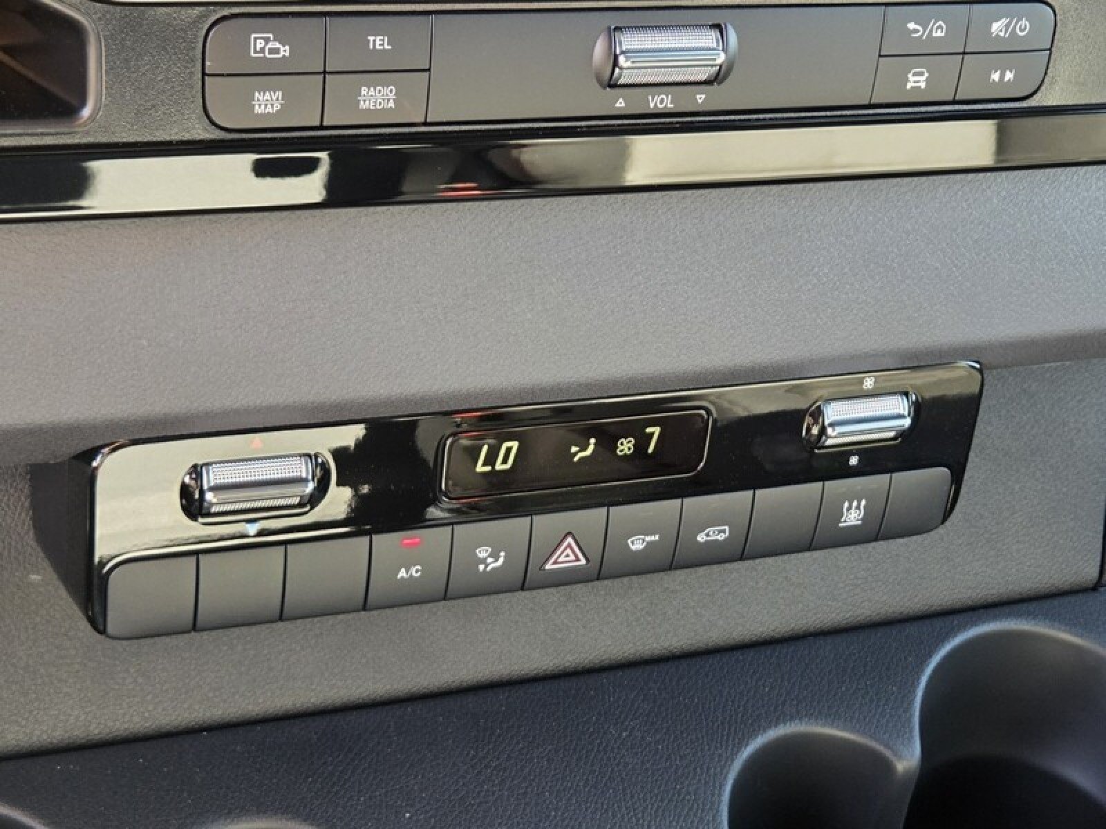 New 2025 Mercedes-Benz eSprinter 170 Cargo image 30
