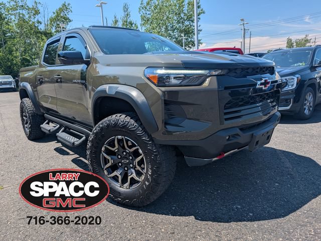Used 2024 Chevrolet Colorado ZR2 w/ ZR2 Convenience Package III AWD/4WD image 1