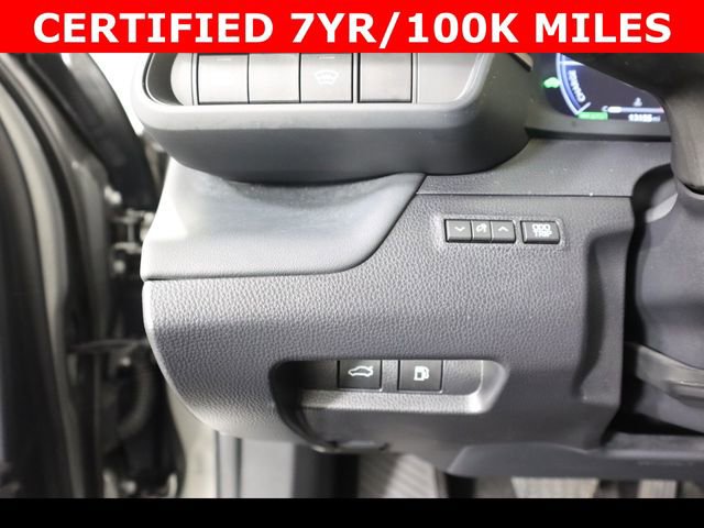 Used 2025 Toyota Crown XLE image 20