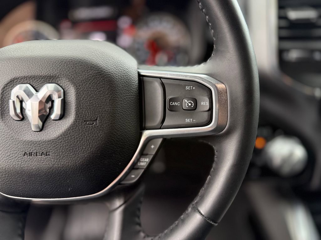 Used 2024 RAM 1500 Laramie AWD/4WD image 28