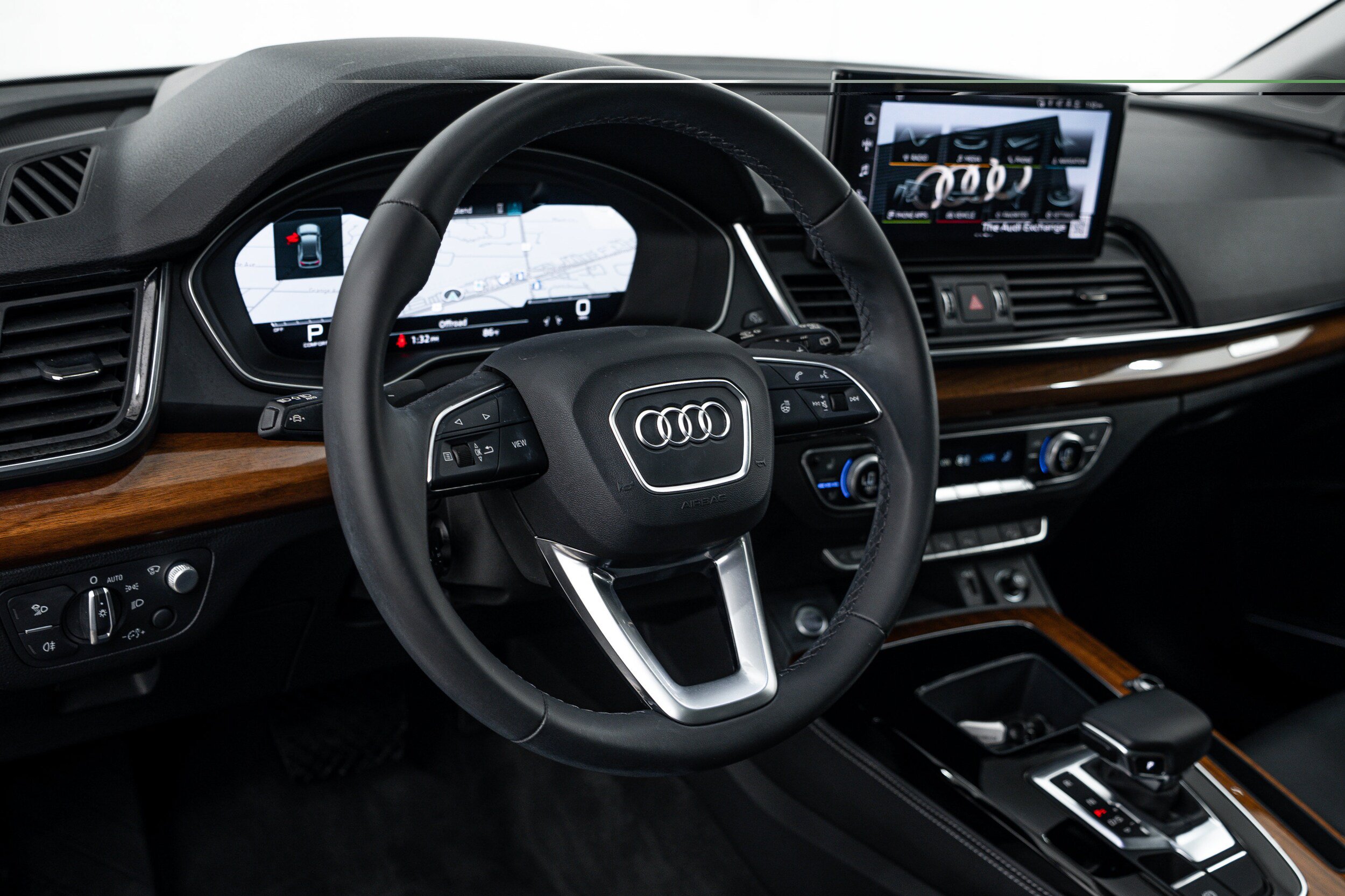 Certified 2023 Audi Q5 2.0T Prestige w/ Prestige Package AWD/4WD image 9
