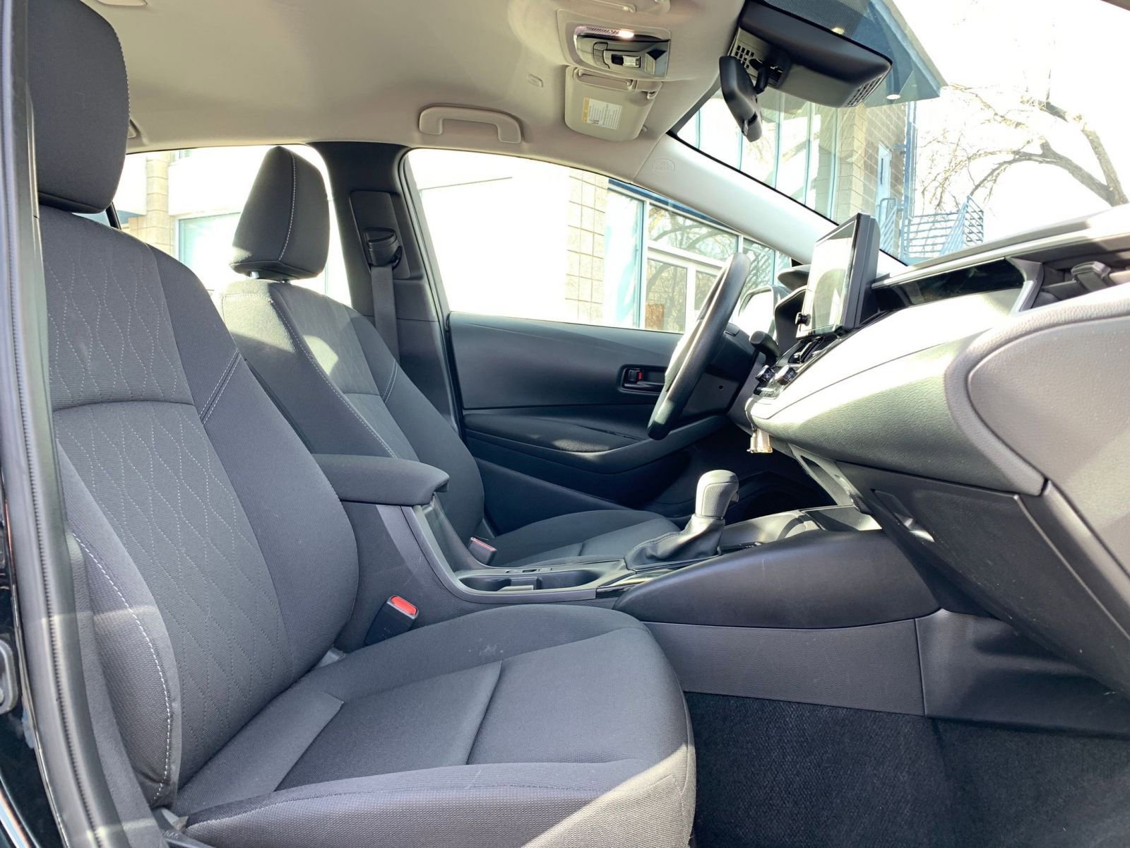 Used 2025 Toyota Corolla LE image 34