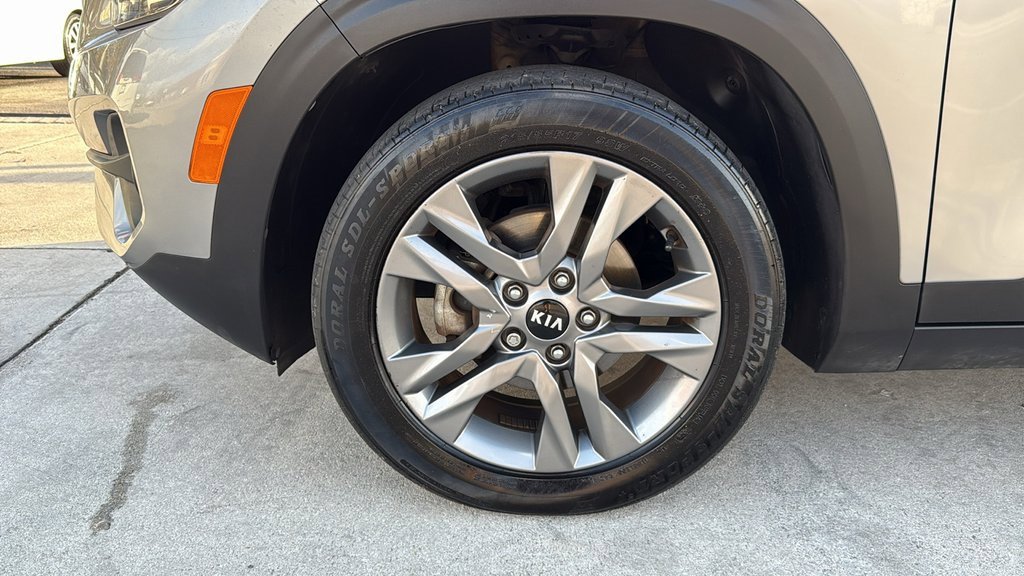 Used 2021 Kia Seltos S image 10