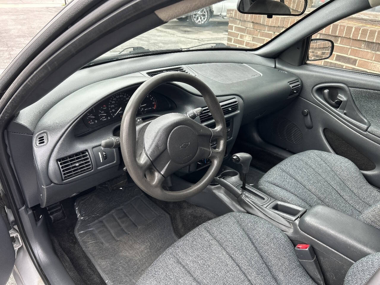 Used 2004 Chevrolet Cavalier Sedan w/ Preferred Equipment Group FWD image 10